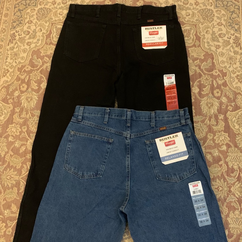 2 PR WRANGLER RUSTLER JEANS